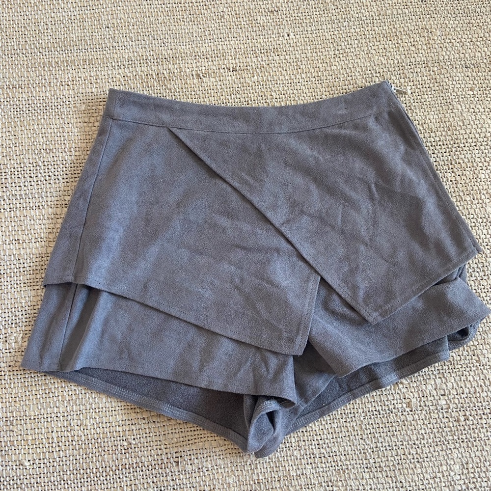 LF Suede Gray Skort